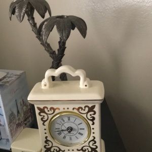 Meet your Posher, Lola